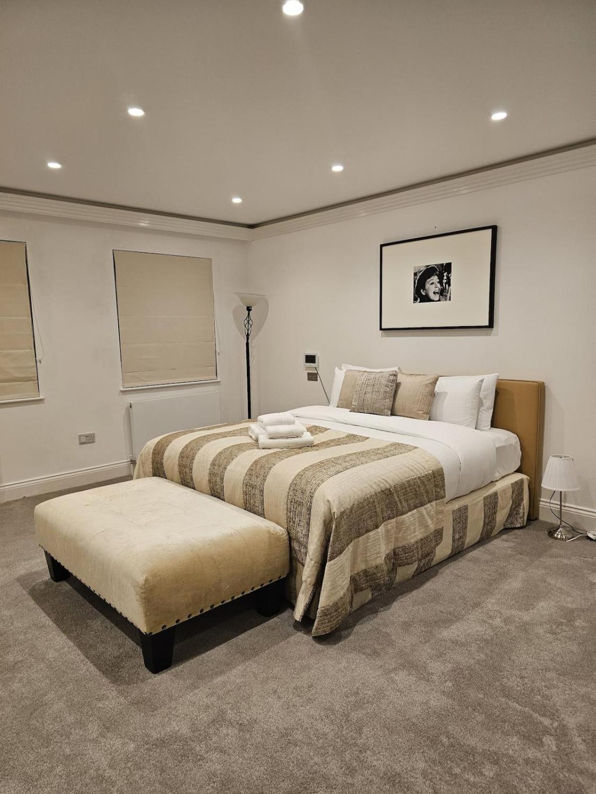 Care London- Elegant & Central, Sloane Avenue, Chelsea *