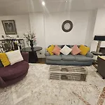 Care Property London- Elegant & Central, Sloane Avenue, Chelsea