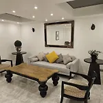 Care Property London- Elegant & Central, Sloane Avenue, Chelsea