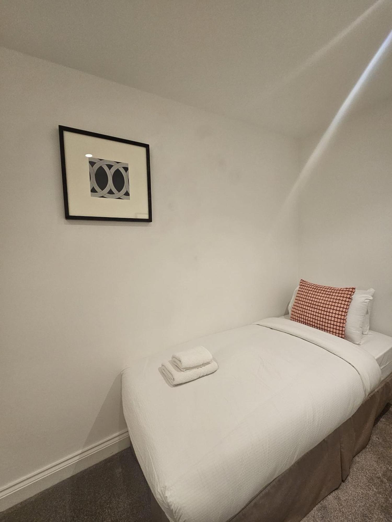 Care London- Elegant & Central, Sloane Avenue, Chelsea Londra