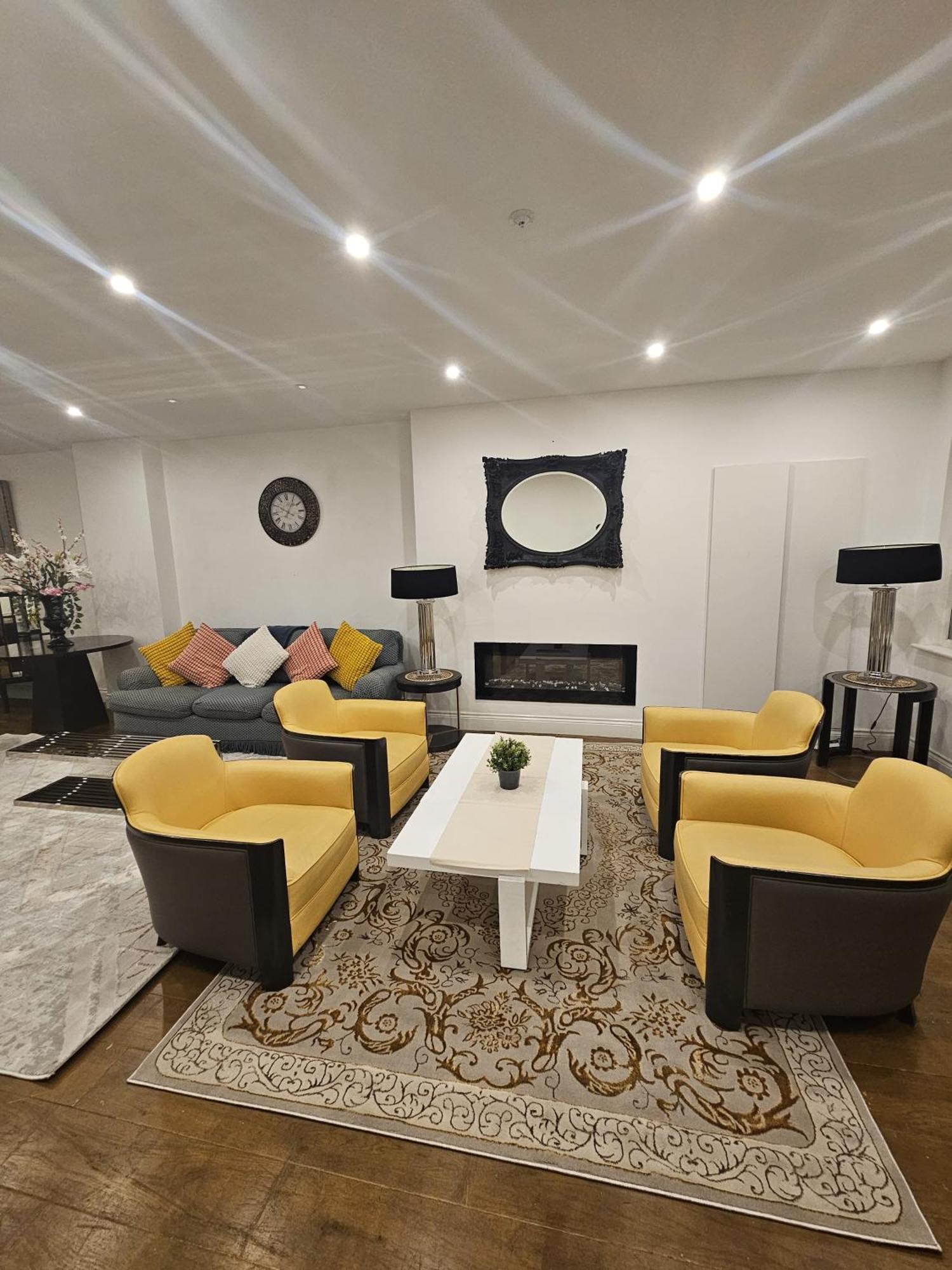 Care London- Elegant & Central, Sloane Avenue, Chelsea * Londra