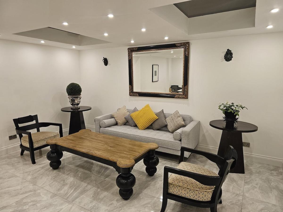 Care London- Elegant & Central, Sloane Avenue, Chelsea Case de vacanță