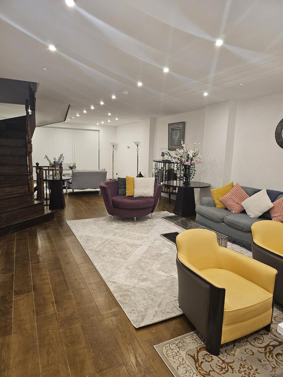 Care London- Elegant & Central, Sloane Avenue, Chelsea *